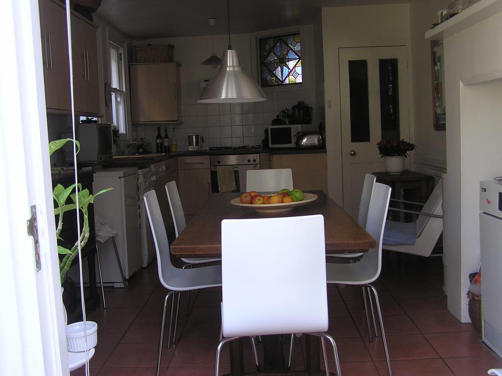 Holmewood Homestay London Eksteriør billede